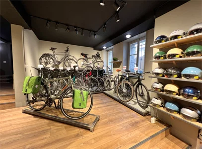 Intérieur magasin de vélos Lausanne Gare